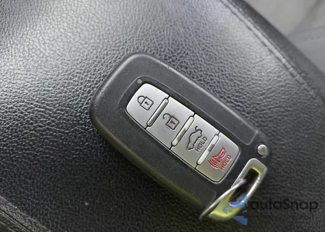 2013 Hyundai Sonata Hybrid from USA, damaged, VIN KMHEC4A46DA088716